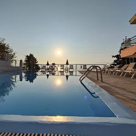 Siora Leni Otel Benitses (Corfu)