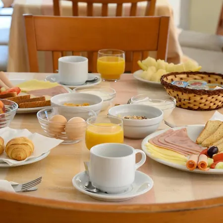 Otel Siora Leni Benitses (Corfu)