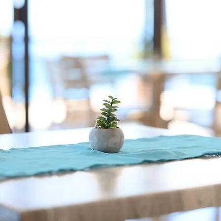 Siora Leni Otel Benitses (Corfu)