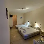 Siora Leni בניטסס