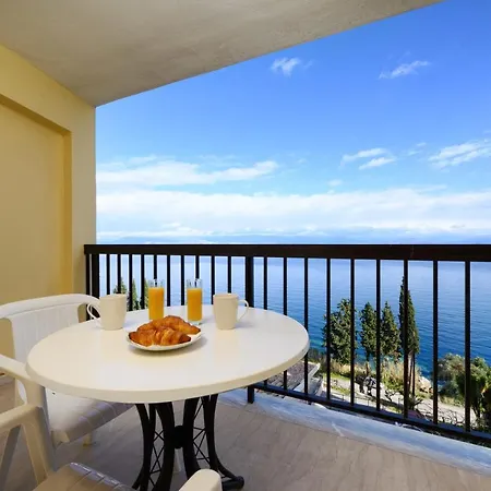 Siora Leni 贝尼蔡斯