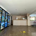 Siora Leni מלון 2*